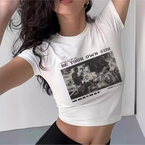 Top Corto de Hombros Descubiertos para <span class=keywords><strong>Mujer</strong></span>, Estilo Spicy Girl, <span class=keywords><strong>Camiseta</strong></span> Retro Y2K, Ajustada, Ropa al por Mayor - Product Image 2