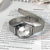 Reloj de Pulsera para Mujer, Diseño 2026 con Esfera Negra Sunburst, Fabricante OEM ODM, Personalización al por Mayor, Calendario, Estilo Ejecutivo