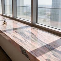 Style au choix personnalisé, grande dalle de marbre naturel artistique foncé et élégante, idéale pour les espaces modernes et personnalisés.