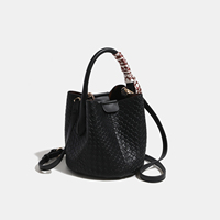 Tas Selempang Wanita Motif Anyaman dengan Gagang Syal Sutra Kotak-kotak, Tali Lepas Pasang, Tas Jinjing Kasual, Tas Selempang Bahu