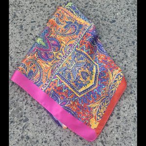 Bandana carrée en satin de polyester soyeux, style bohème ethnique à motif cachemire, petite écharpe de cou tendance, ourlet machine. - Product Image 4