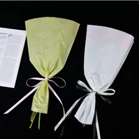 Sacs d'emballage pour bouquets en gros, personnalisés, imprimés, en forme de trapèze, avec façade transparente et dos coloré, pour fleuristes