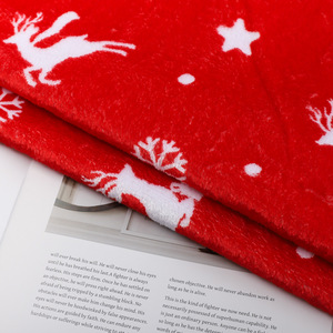 Couverture en polaire corail super douce à motifs de Noël en velours de luxe, idéale pour la décoration intérieure et les thèmes festifs hivernaux - Product Image 1