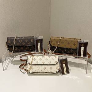 <span class=keywords><strong>Sac</strong></span> à bandoulière pour femme en cuir PU de haute qualité, tendance 2025, imprimé, avec chaîne, fermeture éclair, polyvalent, pour un usage quotidien, couleur bonbon - Product Image 4