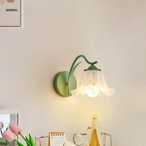 โคมไฟติดผนังสไตล์มินิมอลลิสต์สมัยใหม่ลิลลี่วัลเล่ย์ ดีไซน์ฝรั่งเศสยอดนิยมสำหรับห้องนอน ห้องนั่งเล่น ทางเดิน และบันได - Product Image 6