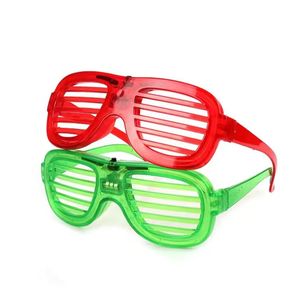 Lunettes de soleil LED néon pour enfants et adultes, accessoires lumineux tendance pour Halloween, Noël, anniversaires, fabriquées en plastique - Product Image 5