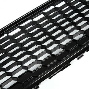 Grille de pare-chocs avant en nid d'abeille pour Ford Focus, en plastique ABS noir, compatible avec les modèles 2015 - Product Image 3