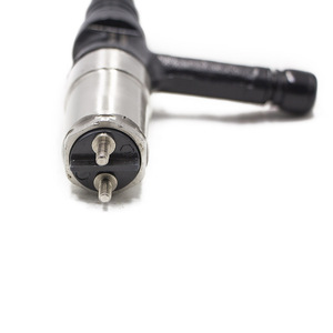 आम रेल डीजल इंजेक्टर 095000-0562 0950000562 आम रेल इंजेक्टर 6218-11-3101 6218113101 - Product Image 2