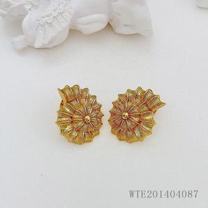 Vendita calda gioielli in metallo conchiglia <span class=keywords><strong>orecchini</strong></span> a spirale <span class=keywords><strong>per</strong></span> le donne regalo di viaggio estivo - Product Image 4