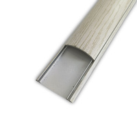 Protector de Cables Premium de Aluminio Rígido Arqueado con Acabado de Madera de Caoba, Duradero, para Espacios Comerciales y de Oficinas