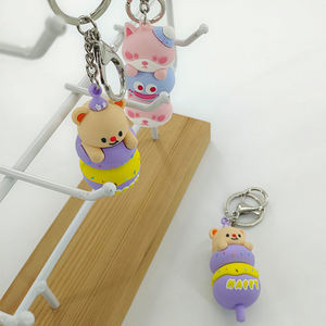 Llavero de Fútbol 3D Estéreo de Dibujos Animados, Bonito Colgante de Goma con Forma de Balón de Fútbol Ecológico, Accesorio para Bolsos, Llaves de Coche, Decoración Diaria - Product Image 3