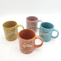 Tasse à café en céramique émaillée motif fleur bleue 12oz avec soucoupe – Vente en gros de mugs en porcelaine populaires