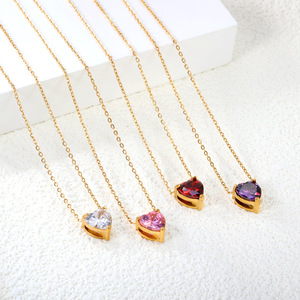 Collier pendentif en forme de cœur en zircon, chaîne dorée pour femme, bijoux de fête, thème amour, serti clos, alliage de zinc, chaîne de clavicule - Product Image 1