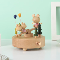 Boîte à musique ronde en bois colorée décoration de la maison à manivelle sonore 120 secondes avec figurines d'animaux cadeaux de Noël