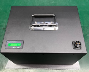 Pack de batteries 72V LiNiMnCoO2 50Ah pour moto 3000W rechargeable 1000 cycles - Product Image 1