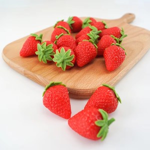 <span class=keywords><strong>Fraise</strong></span> artificielle réaliste, <span class=keywords><strong>fraise</strong></span> rouge réaliste, <span class=keywords><strong>faux</strong></span> <span class=keywords><strong>fruit</strong></span> pour la décoration de la maison, de la cuisine, les accessoires de photographie - Product Image 5