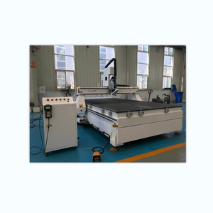 Machine de gravure CNC 3 axes ATC avec structure en fonte et changeur d'outils automatique pour la sculpture sur métal et bois, prête à la vente - Product Image 1