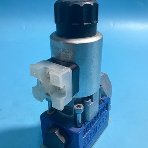Vanne de commande hydraulique directionnelle 3 voies R900569750 M-3SEW6C3X/420MG24N9K4/P 420 bars pour machines - Product Image 1