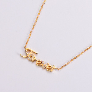 Collar de Joyería Italiana de Acero Inoxidable con Letras y Mensajes Chapados en Oro para Mujer, Colgante con <span class=keywords><strong>la</strong></span> Inscripción 'Forever' - Product Image 1