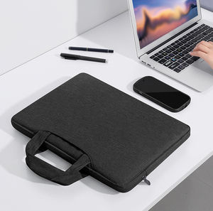 Túi đựng laptop cỡ lớn 14/15 inch, chất liệu polyester bền chắc, chống thấm nước, kiểu dáng đơn giản, tiện dụng, thích hợp cho công việc và đi làm. - Product Image 2