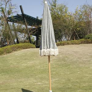 Parasol portable <span class=keywords><strong>de</strong></span> luxe personnalisé, côtes en <span class=keywords><strong>fibre</strong></span> <span class=keywords><strong>de</strong></span> <span class=keywords><strong>verre</strong></span> vintage et poteau en hêtre importé glands en <span class=keywords><strong>toile</strong></span> Le parasol <span class=keywords><strong>de</strong></span> plage haut <span class=keywords><strong>de</strong></span> gamme 200CM - Product Image 2