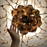 Support mural en feuilles et de fleurs dorées, fait à la main, luxueux, pour la maison, suspension au plafond, hôtel, personnalisé, montage en surface sur panneau