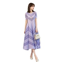 Robe plissée artistique imprimée Paysage & Floral Coupe A-Line Longueur Midi Grande Taille Style Miyake pour Tenue de Plage 2026