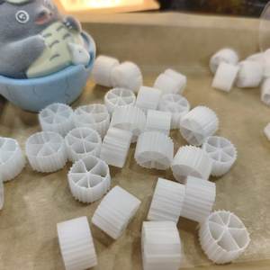 Sfere Biofiltranti in Polietilene ad Alta Densità K1 K3 K5 per Acquari, Media Filtrante MBBR per Reattori Biofilm in Acquacoltura e Laghetti - Product Image 3