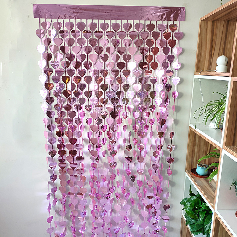 Valentine's Day Party Wall Decoration Rain Silk Foil Fringe Curtain Heart for Christmas Halloween Easter Diwali Festivities