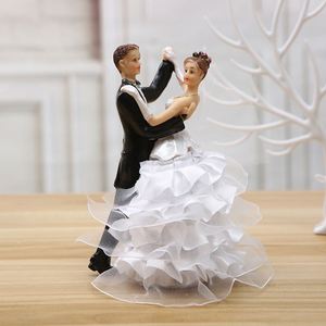 Classic Cute Party Resin Decoration <b>Bride</b> and Groom <b>Wedding</b> Romantic Couple Doll Toy for Valentine's <b>Day</b> - Product Image 2