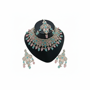 Parure de bijoux ethniques en laiton plaqué or avec zircon et Kundan, collier ras-du-cou, boucles d'oreilles pendantes, Tikka – Haute qualité, cadeau de mariage, fête - Product Image 2