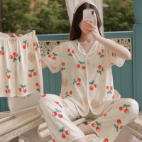 Ensemble Pyjama d'Été Élégant en Coton Trois Pièces Thermique pour Femme, Imprimé Cerises Douces, Haut Manches Courtes, Short et Pantalon de Nuit