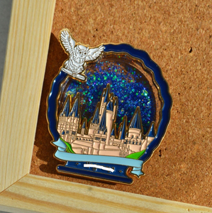 Haute qualité Magic Academy <span class=keywords><strong>broche</strong></span> en métal château magique Quicksand Badge sac créatif accessoires émail épinglette - Product Image 3