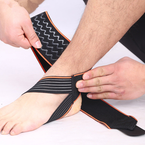 Enveloppe de soutien de cheville en silicone antidérapant à l'intérieur de l'orthèse de compression réglable - Product Image 3