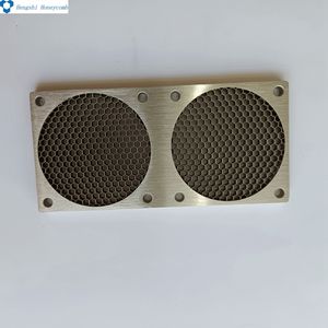 Painel de Aço Galvanizado Estrutural de Alta Qualidade com Guia de Ondas em Painel de Colmeia com Proteção EMI à Prova de Fogo para Câmara <span class=keywords><strong>Semi</strong></span>-Aneóica - Product Image 2