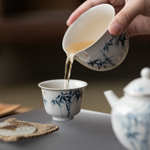 Taza de té de cerámica de bambú azul pintada a mano, taza redonda de porcelana para degustación de té, para uso doméstico, té de la tarde, nuevo estilo chino - Product Image 2