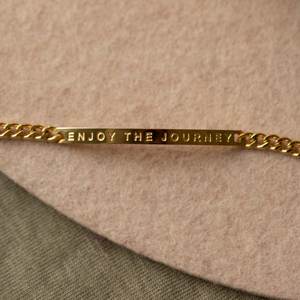 Bracciale a barra personalizzato in acciaio inossidabile con incisione, regalo, barra vuota, bracciale con citazione ispiratrice, placcato oro - Product Image 5