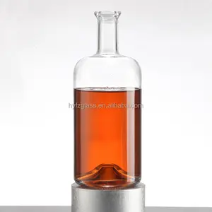 Garrafa de vidro transparente para bebidas Ruisheng, garrafa de vinho de tamanhos diferentes, garrafa de champanhe de vidro transparente por atacado de fábrica