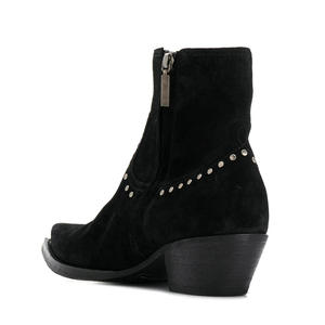 Chaussures de <span class=keywords><strong>luxe</strong></span> en <span class=keywords><strong>daim</strong></span> pour hommes, bottes à rivets européennes et américaines, bottes pointues givrées pour hommes, chaussures habillées tendance - Product Image 4