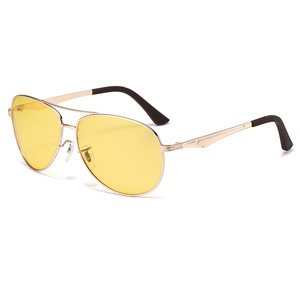 Occhiali da sole da pilota polarizzati fotocromatici con visione notturna, montatura dorata, oversize, per uomo, uso giorno/notte - Product Image 6