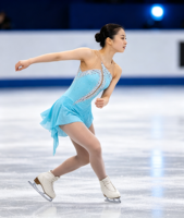 Robe de patinage artistique bleu ciel sans manches, dos ajouré orné de strass, en maille, pour adultes et enfants