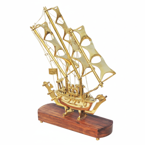 Modèle de bateau à voile vintage en métal pour décoration, table de bureau à domicile, bateau nautique, pièce maîtresse, idée cadeau - Product Image 1