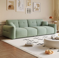 Canapé sectionnel moderne et minimaliste de luxe, tissu en velours résistant aux taches de haute qualité, rembourrage en latex naturel, design capitonné pour villas
