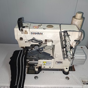 Machine à coudre à point de recouvrement d'occasion fabriquée au Japon avec moteur pour usage domestique - Product Image 2