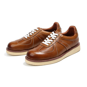 Chaussures décontractées pour hommes style allemand classique, bout avion, en cuir pleine fleur, faites à la main, finition vieillie rétro 2002-5 - Product Image 2