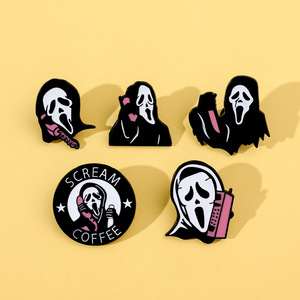 Broche créative personnalisée électroplaquée, style euro-américain, à l'effigie de personnages de dessins animés et de films TV, thème <span class=keywords><strong>Scream</strong></span>, drôle et sombre - Product Image 1
