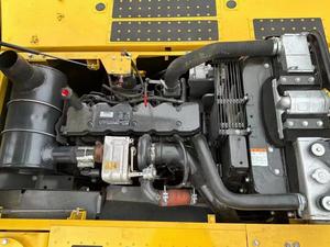 Excavatrice sur chenilles Komatsu PC240 d'occasion certifiée, 24 tonnes, avec godet d'origine, certifiée CE, moteur et pompe hydraulique inclus, à vendre - Product Image 6