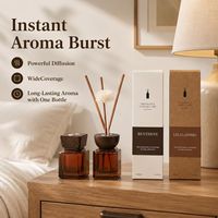 Ensemble diffuseur de parfum carré en verre ambré avec bouchon en bois 200 ml, bâtonnets en bois et fleur de Sola blanche, vente en gros sous marque privée
