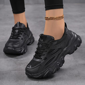 รองเท้าผ้าตาข่ายระบายอากาศได้ดี สวมใส่สบาย เพิ่มความสูงสำหรับผู้หญิง พื้นหนา รองเท้าลำลองแฟชั่นอเนกประสงค์สำหรับผู้หญิง - Product Image 4