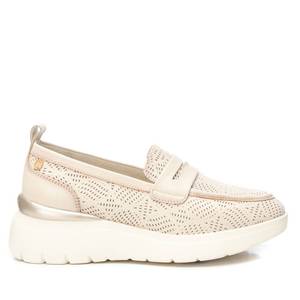 Mocassins en cuir pour femme Carmela 161428 Beige Perforated Comfort Shoe - Product Image 1
